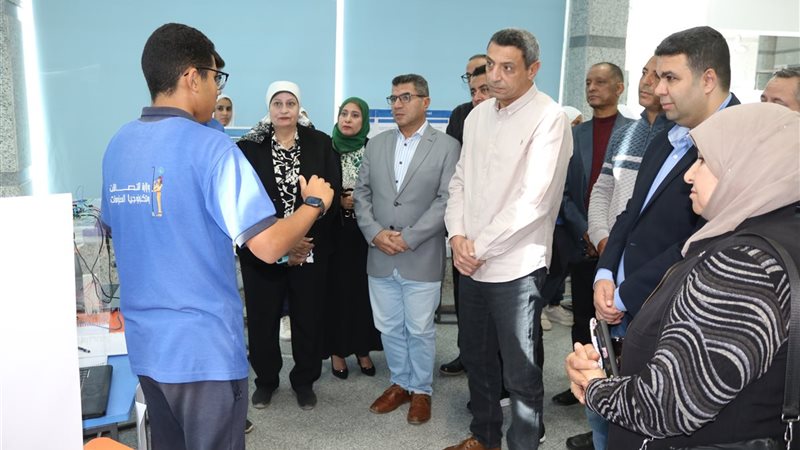 جانب من المعرض