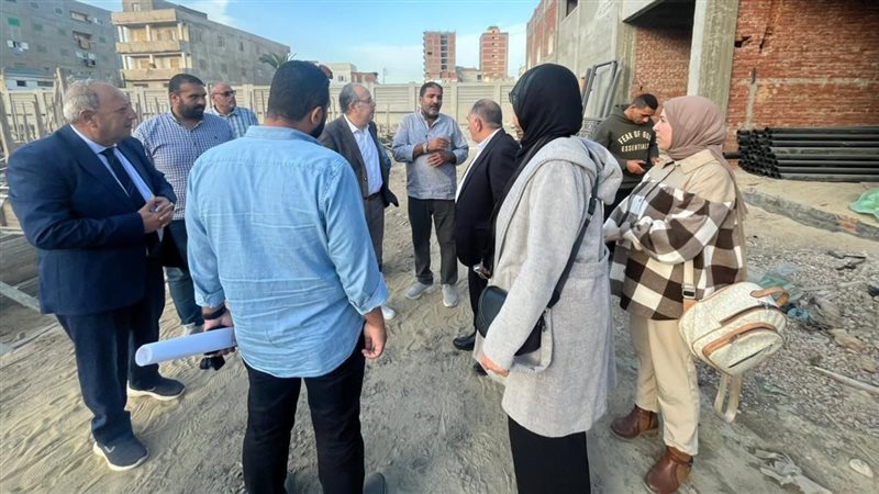 وفد الإسكان