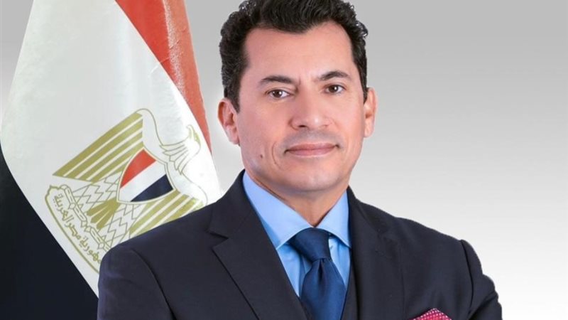 وزير الشباب والرياضة