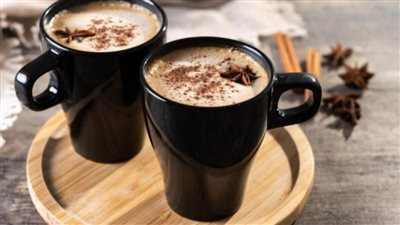 استمتعي بمشروب القهوة بالكاكاو المثالي لأيام الشتاء الباردة