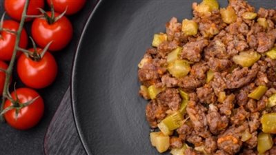 أكلة منزلية لذيذة.. طريقة عمل حمسة الكوسا باللحم المفروم 	