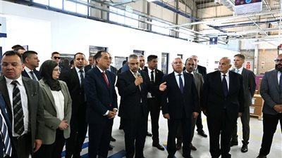 رئيس الوزراء يتفقد مشروع رفع كفاءة وتأهيل مركز تكنولوجيا دباغة الجلود