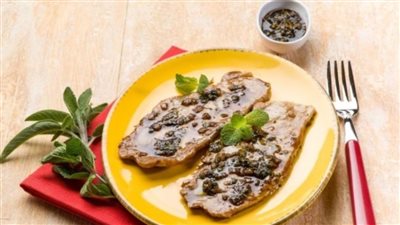 بيكاتا اللحم بالمشروم… وصفة شهية وسهلة التحضير لعشاء مميز