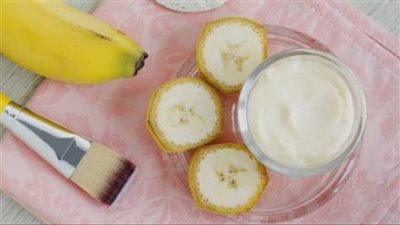 قشر الموز للعناية بالبشرة أسهل الوصفات الطبيعية لجمال بشرتك 