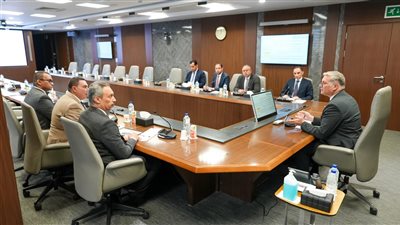  وزير البترول يبحث تطوير آلية تدريب جميع سائقي نقل المنتجات البترولية