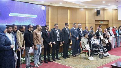 محافظ السويس يشهد الإحتفال باليوم العالمي لذوي الإعاقة بأكاديمية النصر للبترول