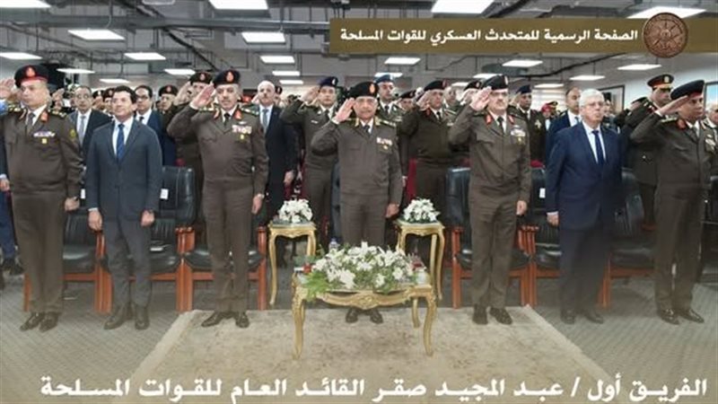 وزير الدفاع يشهد