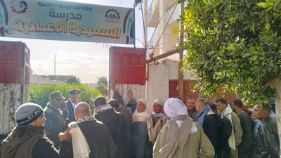 إقبال كبير بلجان المحمودية بمحافظة البحيرة مع فتح باب التصويت في الأنتخابات 