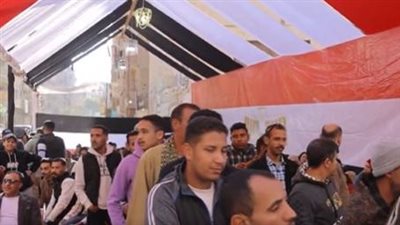 إقبال كثيف على لجنة مدرسة النصر ببندر القوصية بأسيوط لممارسة حق التصويت