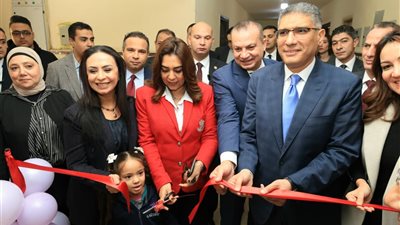 وزيرتا التضامن والتنمية  ومحافظ الجيزة يفتتحون المجمع الخدمي  بروضة السودان 