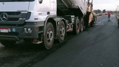 محافظ دمياط يتابع جهود رصف طريق أبو عياد السلسول بكفر سعد