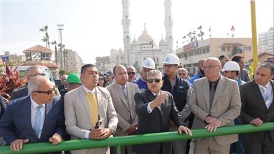رئيس هيئة قناة السويس يتفقد مبنى القبة وترسانة بورسعيد لمتابعة سير العمل