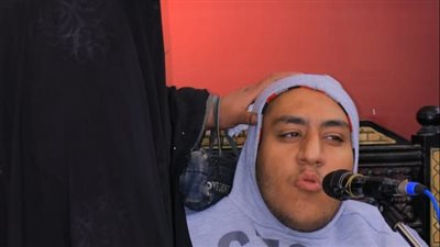 لا يتحدث إلا بالقرآن.. متسابق من الشرقية يبهر مسابقة بورسعيد الدولية بموهبته