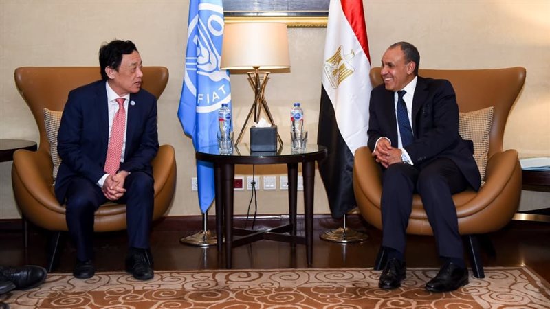 وزير الخارجية ومدير