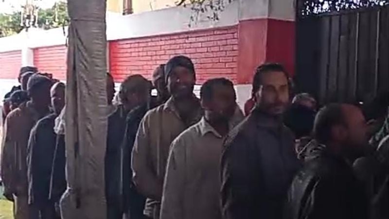 إقبالً كثيف  للمواطنين