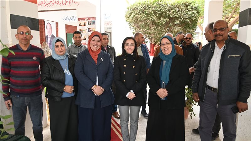 محافظ البحيرة تتفقد