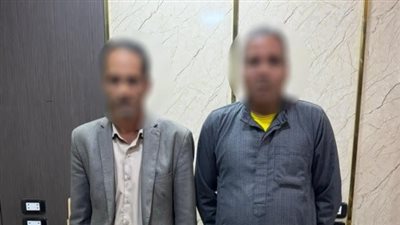 أموال لشراء أصوات الناخبين بالمنيا.. الأمن يضبط شخصين قبل توزيعها 