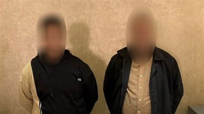 كروت إنتخابية بالجيزة .. ضبط شخص يوجه المواطنين يمحيط اللجان بالجيزة 