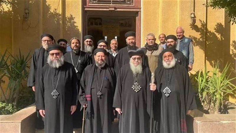 الأنبا يؤانس يدلي