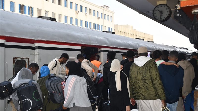 السكة الحديد خلال