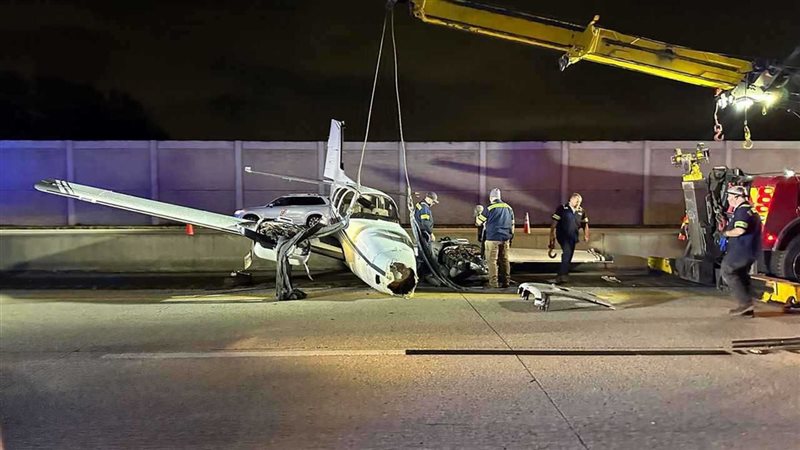 هبوط اضطراري لطائرة