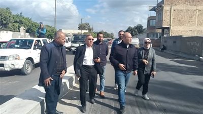 جولة ميدانية لنائب محافظ الجيزة بمنشأة القناطر لمتابعة تطوير طريق ترعة الزمر