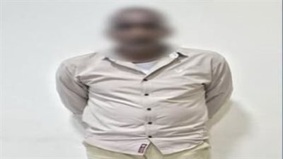 ضبط أحد الأشخاص بالأقصر لاتهامه بتوزيع كروت دعاية وفلوس لدعم مرشح