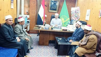 وفد منطقة وعظ القليوبية يزورمدير مديرية الأوقاف لتهنئته بمنصبه