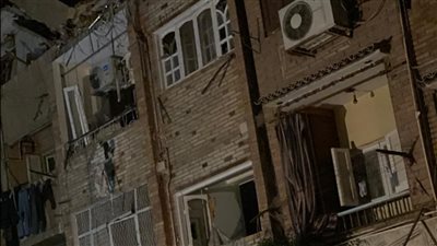 انفجار ماسورة الغاز يشرد الأهالي.. أسر كاملة تقف في الشارع تنتظر الإنقاذ