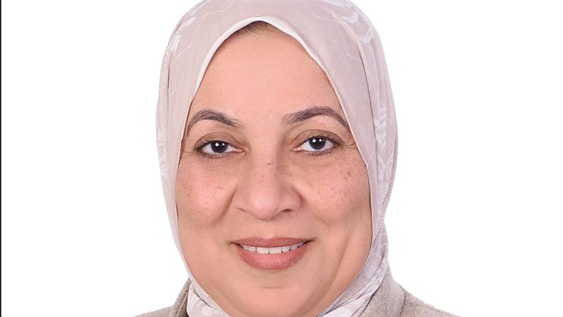 الدكتورة امل 