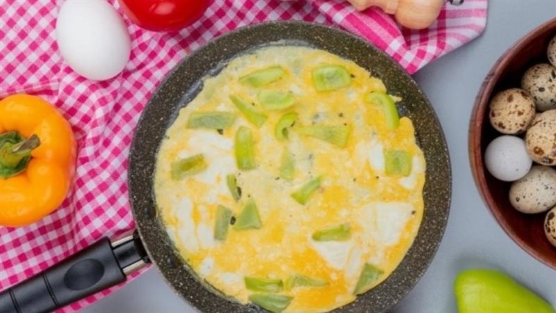 عجة بيض بالكرفس