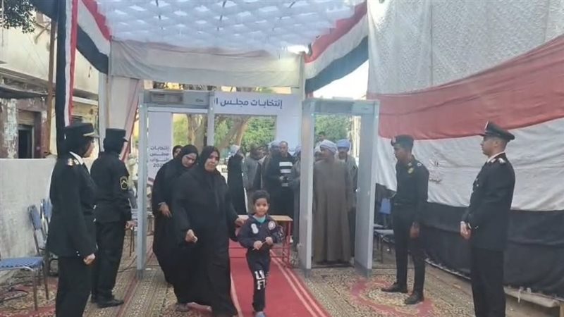 إقبال كبير على لجان