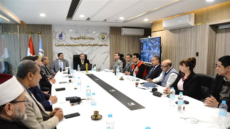 محافظ أسيوط 