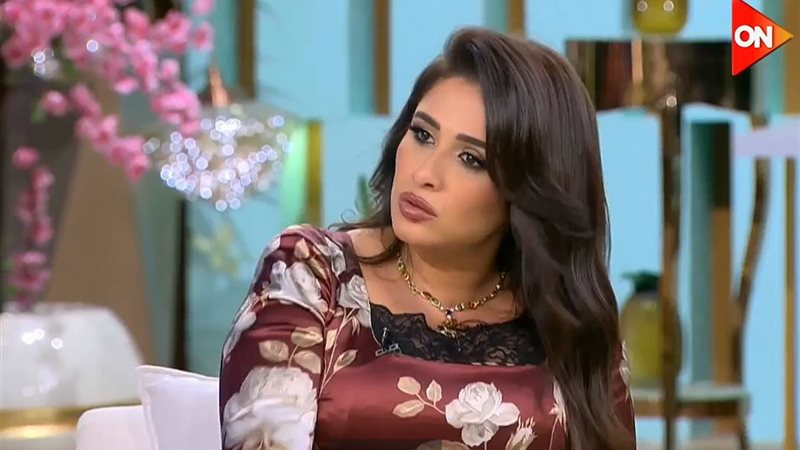 ياسمين عبد العزيز