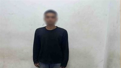 قام بابتزازهم .. القبض علي شاب هدد فتيات بصور خاصة للحصول علي أموال 