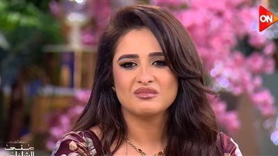 ياسمين عبد العزيز: الشهرة حرمتني أتعرف على حد للزواج|فيديو 