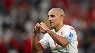 رسميًا.. وهبي الخزري نجم منتخب تونس يعلن اعتزاله كرة القدم