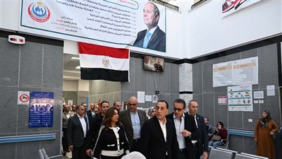 رئيس الوزراء يتفقد مركز طب الأسرة بطحانوب ضمن مشروعات 