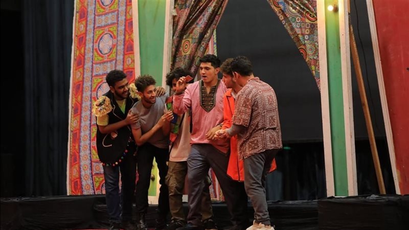 مسرح المواجهة والتجوال