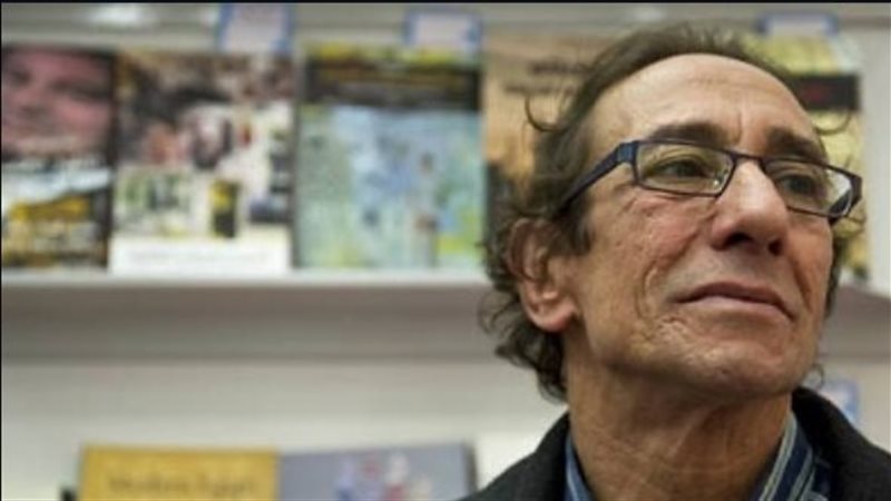 الكاتب الراحل محمد