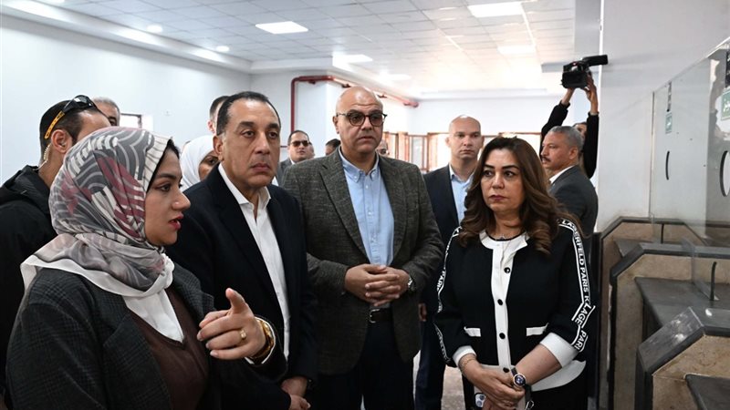 رئيس الوزراء يتفقد