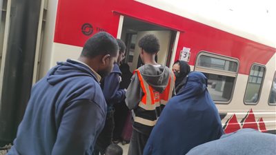 سكك حديد مصر تواصل نقل الأشقاء السودانيين ضمن مشروع العودة الطوعية