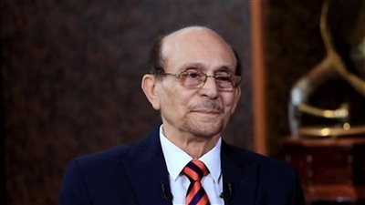 مكنش في الحمام .. رئيس مهرجان آفاق يفجر مفاجأة عن واقعة سائق الفنان محمد صبحي