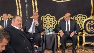 حضور حاشد للمسؤولين والنواب في عزاء المرشح الراحل أحمد جعفر