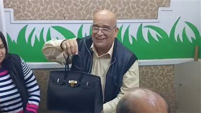 حقيبة بيركين الفاخرة من هيرميس بأيادي مصرية.. ما القصة؟