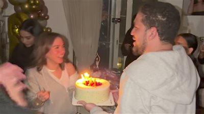 في أجواء عائلية .. زوج رنا رئيس يفاجئها في عيد ميلادها | صور
