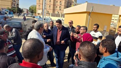 حملات مكثفة لرفع الإشغالات وتحسين مستوى النظافة بحي الأربعين بالسويس 