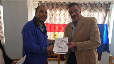 محليات البحيرة تسلم 28 نموذج تصالح للمواطنين بمدينة إدكو.. اعرف التفاصيل