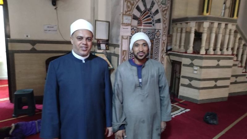 عامل المسجد المكرم