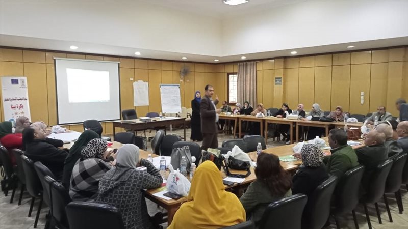 خلال الورشه 